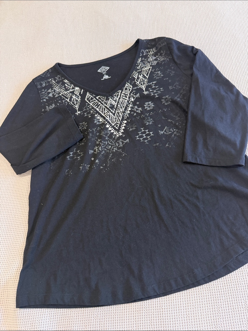 St. John's Bay Black Long-Sleeve V-Neck Top with Silver Geometric Print